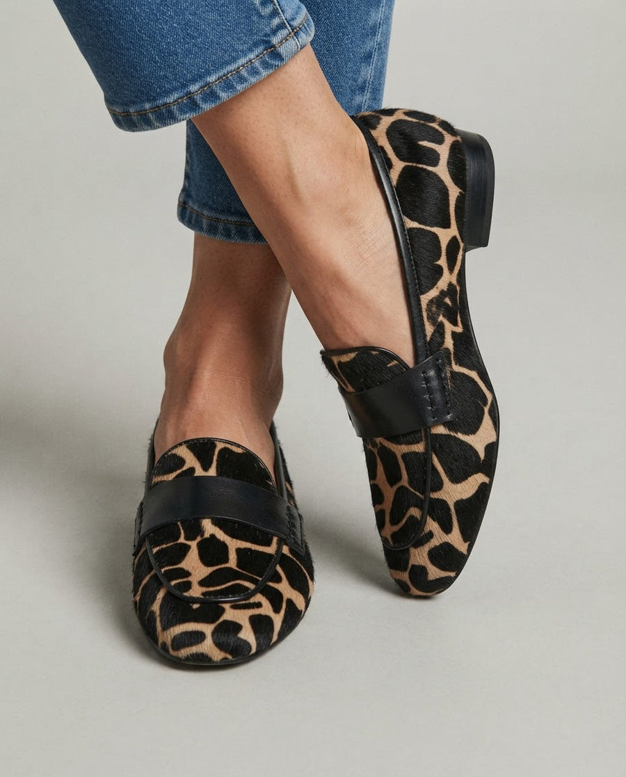 Ariane | Effortless Giraffe Print Loafers